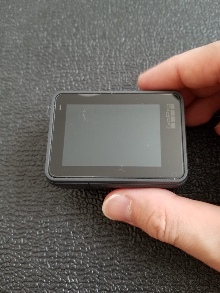 GoPro6にフィルム保護をはった